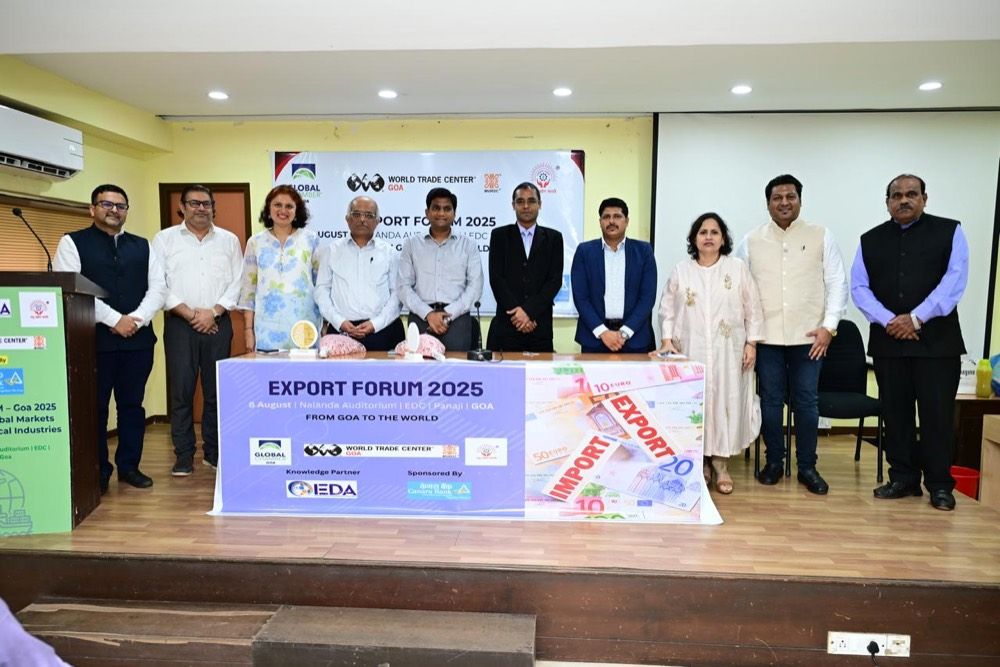 Speakers and dignitaries on stage at Export Forum 2025.